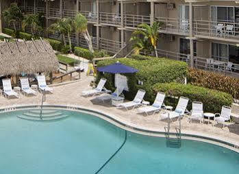 Cove On Bay 2* Naples